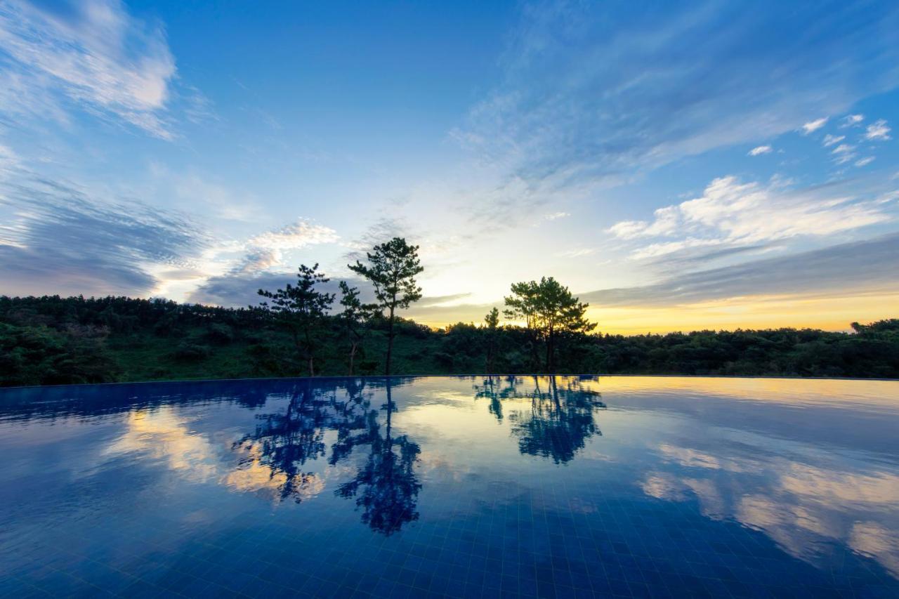 Hidden Cliff Hotel And Nature Seogwipo Exterior photo